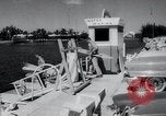 Standbild Badehauben Florida United States USA, 1958, aus Sekunde 5 historischem Filmmaterial Videoclip 65675029305