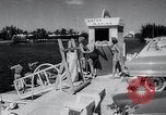 Standbild Badehauben Florida United States USA, 1958, aus Sekunde 10 historischem Filmmaterial Videoclip 65675029305