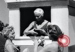 Standbild Badehauben Florida United States USA, 1958, aus Sekunde 15 historischem Filmmaterial Videoclip 65675029305