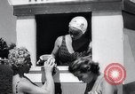 Standbild Badehauben Florida United States USA, 1958, aus Sekunde 16 historischem Filmmaterial Videoclip 65675029305