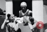 Standbild Badehauben Florida United States USA, 1958, aus Sekunde 20 historischem Filmmaterial Videoclip 65675029305