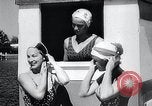 Standbild Badehauben Florida United States USA, 1958, aus Sekunde 22 historischem Filmmaterial Videoclip 65675029305