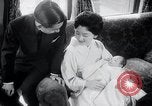 Standbild Prince Hiro Japan, 1960, aus Sekunde 19 historischem Filmmaterial Videoclip 65675029307