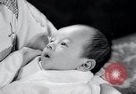Standbild Prince Hiro Japan, 1960, aus Sekunde 21 historischem Filmmaterial Videoclip 65675029307