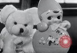 Standbild Prince Hiro Japan, 1960, aus Sekunde 23 historischem Filmmaterial Videoclip 65675029307