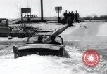 Standbild Amphicar Testen der US Long Island New York USA, 1960, aus Sekunde 45 historischem Filmmaterial Videoclip 65675029308