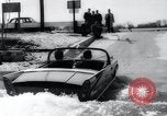 Standbild Amphicar Testen der US Long Island New York USA, 1960, aus Sekunde 48 historischem Filmmaterial Videoclip 65675029308