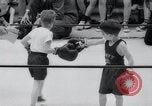 Standbild Kind Boxturnier Annapolis Maryland USA, 1960, aus Sekunde 30 historischem Filmmaterial Videoclip 65675029309