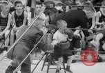 Standbild Kind Boxturnier Annapolis Maryland USA, 1960, aus Sekunde 34 historischem Filmmaterial Videoclip 65675029309