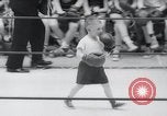 Standbild Kind Boxturnier Annapolis Maryland USA, 1960, aus Sekunde 36 historischem Filmmaterial Videoclip 65675029309