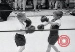 Standbild Kind Boxturnier Annapolis Maryland USA, 1960, aus Sekunde 45 historischem Filmmaterial Videoclip 65675029309