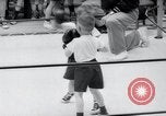 Standbild Kind Boxturnier Annapolis Maryland USA, 1960, aus Sekunde 49 historischem Filmmaterial Videoclip 65675029309