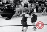Standbild Kind Boxturnier Annapolis Maryland USA, 1960, aus Sekunde 53 historischem Filmmaterial Videoclip 65675029309