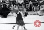 Standbild Kind Boxturnier Annapolis Maryland USA, 1960, aus Sekunde 54 historischem Filmmaterial Videoclip 65675029309