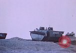 Immagine di Il sollevamento della bandiera americana di Iwo Jima Iwo Jima, 1945, secondo 13 filmato di repertorio 65675029325