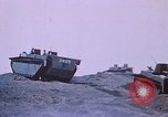 Immagine di Il sollevamento della bandiera americana di Iwo Jima Iwo Jima, 1945, secondo 16 filmato di repertorio 65675029325