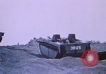 Immagine di Il sollevamento della bandiera americana di Iwo Jima Iwo Jima, 1945, secondo 18 filmato di repertorio 65675029325
