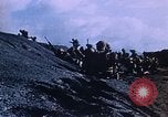 Immagine di Il sollevamento della bandiera americana di Iwo Jima Iwo Jima, 1945, secondo 23 filmato di repertorio 65675029325