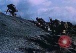 Immagine di Il sollevamento della bandiera americana di Iwo Jima Iwo Jima, 1945, secondo 39 filmato di repertorio 65675029325