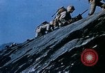 Immagine di Il sollevamento della bandiera americana di Iwo Jima Iwo Jima, 1945, secondo 45 filmato di repertorio 65675029325