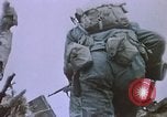 Standbild Artillerie Beschuss Iwo Jima, 1945, aus Sekunde 3 historischem Filmmaterial Videoclip 65675029326