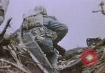 Standbild Artillerie Beschuss Iwo Jima, 1945, aus Sekunde 9 historischem Filmmaterial Videoclip 65675029326