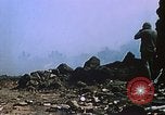 Standbild Artillerie Beschuss Iwo Jima, 1945, aus Sekunde 20 historischem Filmmaterial Videoclip 65675029326