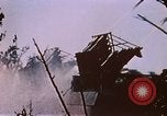 Standbild Artillerie Beschuss Iwo Jima, 1945, aus Sekunde 26 historischem Filmmaterial Videoclip 65675029326