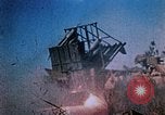 Standbild Artillerie Beschuss Iwo Jima, 1945, aus Sekunde 36 historischem Filmmaterial Videoclip 65675029326