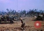 Standbild Artillerie Beschuss Iwo Jima, 1945, aus Sekunde 42 historischem Filmmaterial Videoclip 65675029326