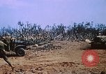 Standbild Artillerie Beschuss Iwo Jima, 1945, aus Sekunde 43 historischem Filmmaterial Videoclip 65675029326
