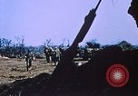 Standbild Artillerie Beschuss Iwo Jima, 1945, aus Sekunde 45 historischem Filmmaterial Videoclip 65675029326