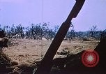 Standbild Artillerie Beschuss Iwo Jima, 1945, aus Sekunde 51 historischem Filmmaterial Videoclip 65675029326