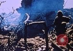 Standbild Flammenwerfer Iwo Jima, 1945, aus Sekunde 21 historischem Filmmaterial Videoclip 65675029327