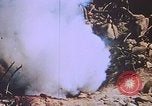 Standbild Flammenwerfer Iwo Jima, 1945, aus Sekunde 41 historischem Filmmaterial Videoclip 65675029327