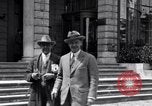 Image délégués posent Genève Suisse, 1926, de la seconde 27 séquences d'archives historiques vidéo 65675029378