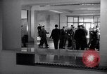 Standbild Abschnitt Informationen Genf Schweiz, 1937, aus Sekunde 62 historischem Filmmaterial Videoclip 65675029403