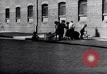 Standbild Slums in England Hong Kong Hafen und Drogen Vereinigtes Königreich, 1937, aus Sekunde 14 historischem Filmmaterial Videoclip 65675029409