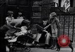Standbild Slums in England Hong Kong Hafen und Drogen Vereinigtes Königreich, 1937, aus Sekunde 18 historischem Filmmaterial Videoclip 65675029409