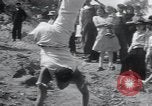 Image mystérieux cul-de-jatte man Guadalupe Mexique, 1932, de la seconde 26 séquences d'archives historiques vidéo 65675029420