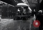 Standbild Hauptwasserleitung platzt Chicago Illinois USA, 1936, aus Sekunde 29 historischem Filmmaterial Videoclip 65675029431