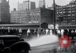 Standbild Hauptwasserleitung platzt Chicago Illinois USA, 1936, aus Sekunde 59 historischem Filmmaterial Videoclip 65675029431