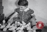 Standbild Küken Lansdale Pennsylvania USA, 1937, aus Sekunde 18 historischem Filmmaterial Videoclip 65675029441