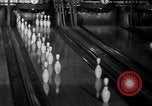 Immagine di Bowling New York United States USA, 1937, secondo 43 filmato di repertorio 65675029443