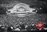 Standbild Ostern feiern Hollywood Los Angeles California USA, 1937, aus Sekunde 11 historischem Filmmaterial Videoclip 65675029448