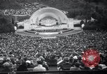 Standbild Ostern feiern Hollywood Los Angeles California USA, 1937, aus Sekunde 12 historischem Filmmaterial Videoclip 65675029448
