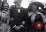 Standbild altmodische Parade Chicago Illinois USA, 1937, aus Sekunde 26 historischem Filmmaterial Videoclip 65675029449
