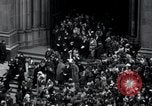 Standbild Ostern fashion parade New York United States USA, 1937, aus Sekunde 20 historischem Filmmaterial Videoclip 65675029450