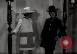 Immagine di Sera mini abiti Parigi Francia, 1967, secondo 6 filmato di repertorio 65675029473