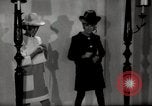 Immagine di Sera mini abiti Parigi Francia, 1967, secondo 10 filmato di repertorio 65675029473